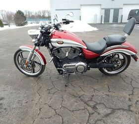 low miles 2 into 1 victory performance exhaust backrest hwy