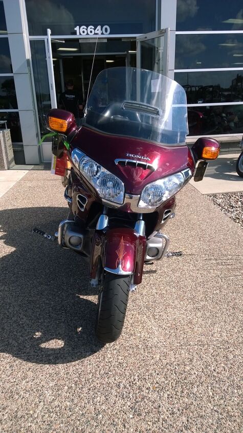great value for the true rider this goldwing is ready for miles
