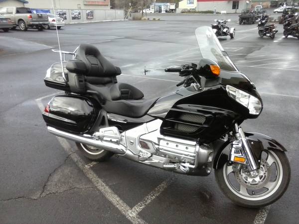 2008 honda gl1800al gold wingnow it its 33rd year of production the