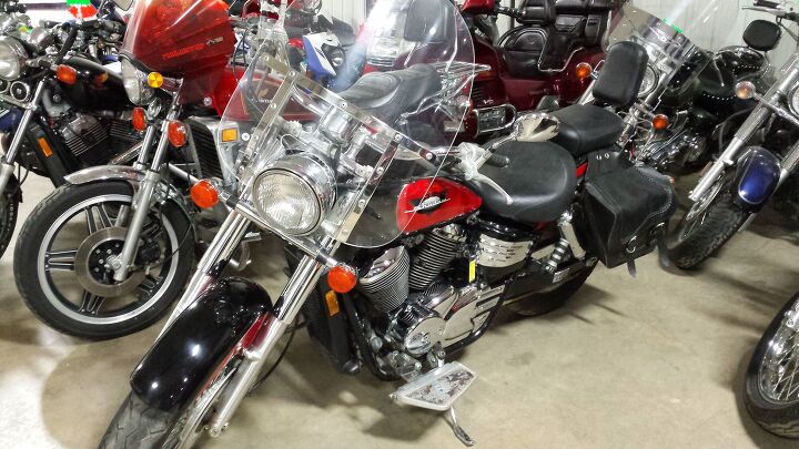 good used 750 honda with windshield bags and backrest