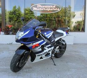 comes equipped with yoshimura echaust just serviced and reconditioned with