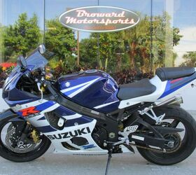 comes equipped with yoshimura echaust just serviced and reconditioned with