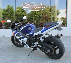 comes equipped with yoshimura echaust just serviced and reconditioned with