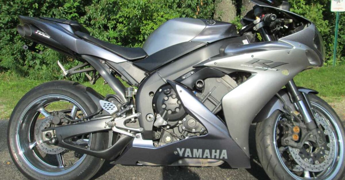 2004 Yamaha YZF-R1 For Sale | Motorcycle Classifieds | Motorcycle.com
