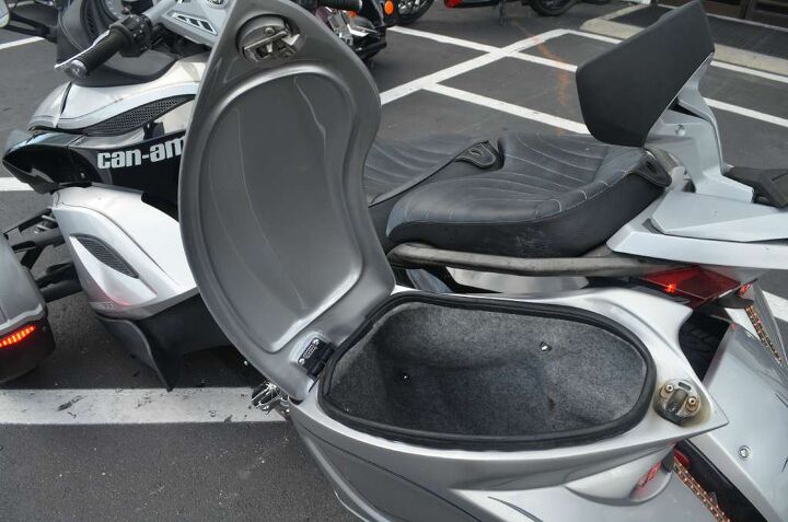 corbin seats and bags this is a must see spyder discover the