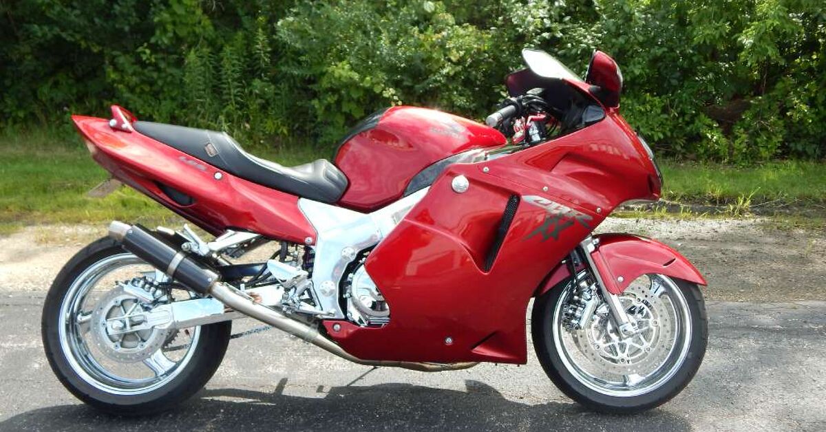 HONDA CBR1100XX Super Blackbird (2001-2002) Specs, Performance & Photos HONDA CBR1100XX Super Blackbird (2001-2002) Specs, Performance & Photos
