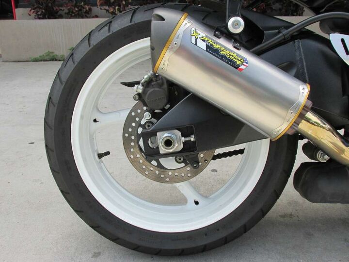 comes with two brothers exhaust very nice superbike cash