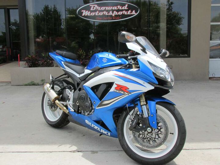 comes with two brothers exhaust very nice superbike cash