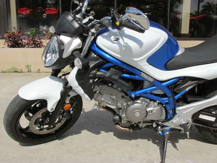 this bike looks great strong 650cc v twin motor easy to ride cash