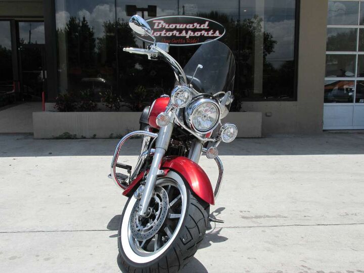 this road star comes fully loaded with tons of extras beautiful cruiser