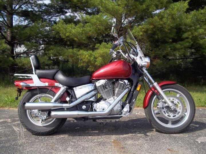 strong running honda vt1100 shadow sprit that runs strong and is known for their