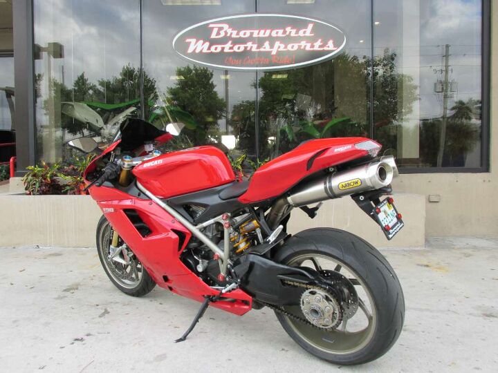 comes with ducati race ecu arrow exhaust tuned 161whp this bike is stored