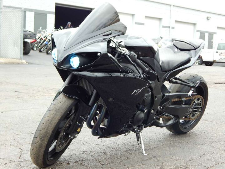 Lowered Stretched R1 2011 Yamaha YZF-R1 For Sale | Motorcycle Classifieds | Motorcycle.com