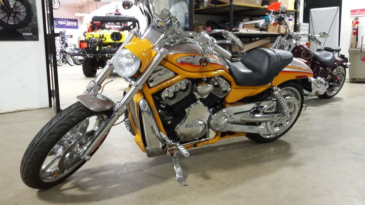 yes only 9 miles on this bike 1 owner very nice screaming eagle