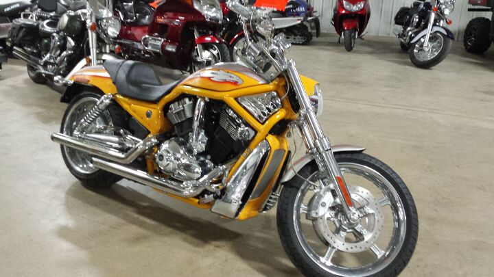 yes only 9 miles on this bike 1 owner very nice screaming eagle