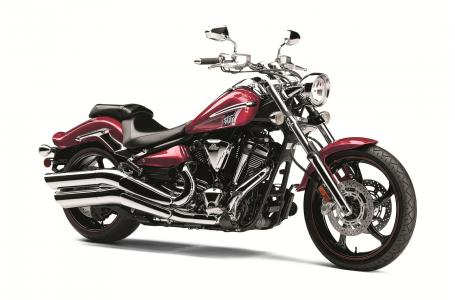 2013 yamaha raider sready for the open road and adorned with endless