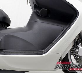 Kunststoff für Scooter Suzuki 650 Burgman 2004 bis 2006 47382-10G10