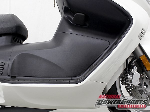 Kunststoff für Scooter Suzuki 650 Burgman 2004 bis 2006 47382-10G10 Kunststoff für Scooter Suzuki 650 Burgman 2004 bis 2006 47382-10G10