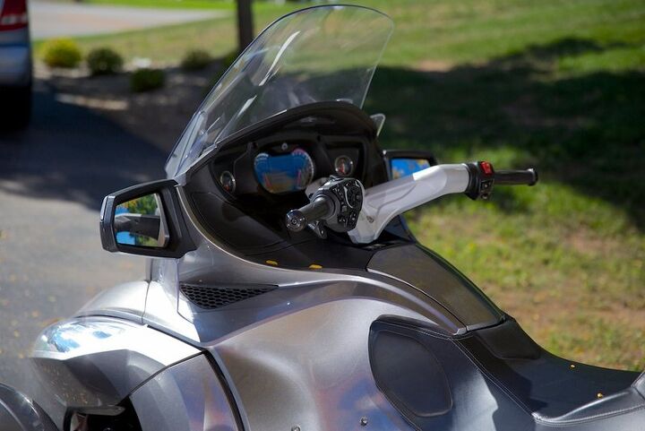 2011 can am spyder roadster rt s