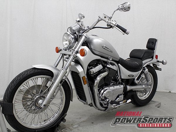 Controles Avanzados De Pedal Para Suzuki Intruder VS600/VS800 - Cromados, En Aluminio Y Acero, Avance De 22 Cm