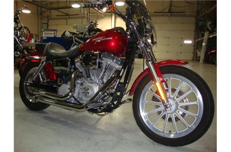 check out the hyper charger and sampson exhaust on this nice dyna super glide and