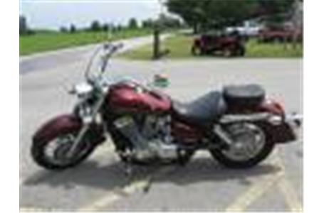 2006 honda vt750 this cruiser has new grips and a new rear tire has a few minor