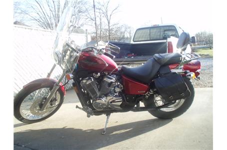 like new great bike windshield bags backrest and luggage rack included 2 year