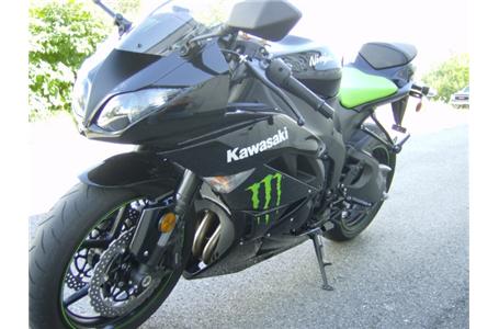 2009 ninja 600 monster energy edt this bike has 1109 miles and it is mint never