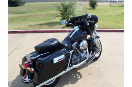equipped with key touring features the electra glide standard is a non nonsense