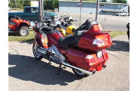 very clean 2008 gold wing 1800 only 6546 miles hondaline trunk spoiler and