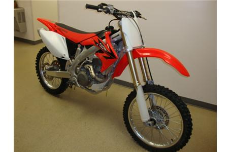 this crf450r is all original with very low use perfect condition the