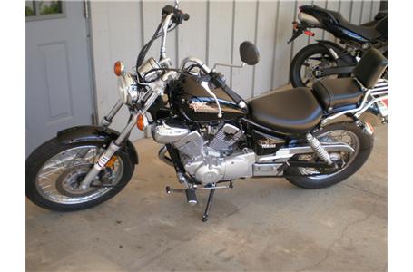 clean 04 virago 250 never down adult ridden starts and runs great super gas