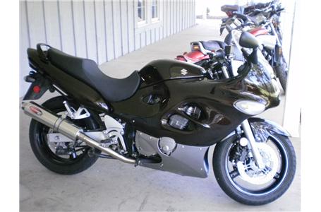 super clean demo bike scorpion exhaust and custom paint full fatory warranty