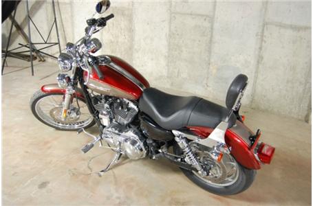 this 2009 xl1200c is a great machine for a first time rider or someone who enjoys
