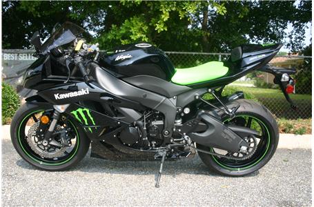 that s right your eyes aren t fooling you this 2009 zx 6r monter energy
