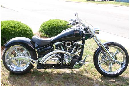 check out this awesome 2006 yamaha custom roadstar 1700 this has a billet