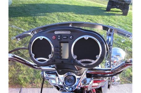wow loaded road king classic hd radio chrome controls and levers 