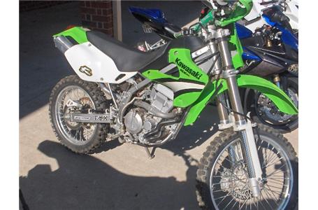 here is a gently used kawasaki klx300 enduro dirt bike it s an excellent bike for