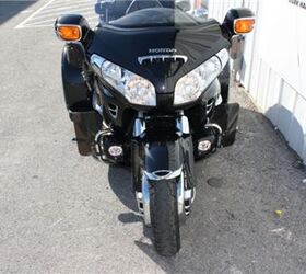 very nice well equipped trike loaded with extras and features a champion