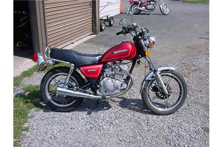 up for sale is a very nice used 1995 suzuki gn 125 with only 2 761 miles this