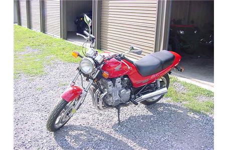 here is a beautiful used 1995 honda nighthawk 750 motorcycle with 16 580 miles