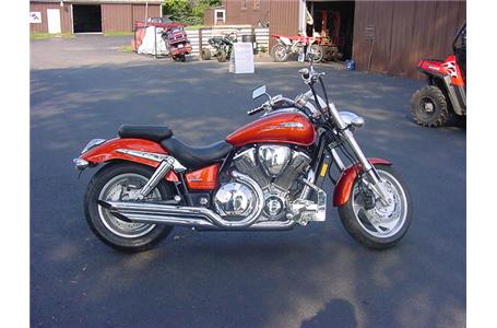 here is a beautiful used 2003 honda vtx 1800c motorcycle with only 8 562 miles