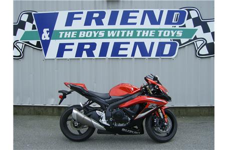 2009 gsx r600 that is as close to new as you will find all stock except the
