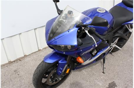 nice starter sport bike with low miles and ready for a new home