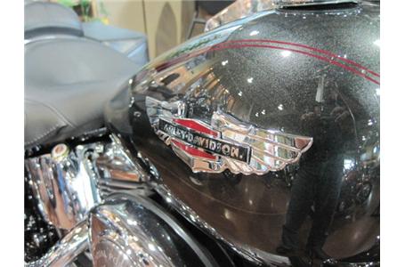 saddlebags engine guard windshield passenger backrest smooth wheels chrome