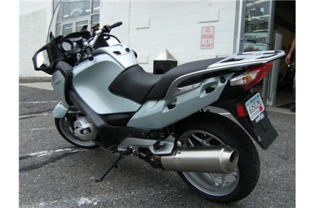 hopkins location 2010 bmw r1200rt comes with hard sided saddlebags not