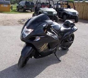 screamin deal on this 08 hayabusa lots of extras powercommander yosimira