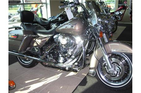 very nice road king with easy pull hydraulic clutch
