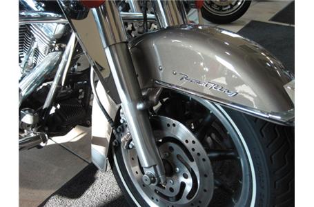 very nice road king with easy pull hydraulic clutch