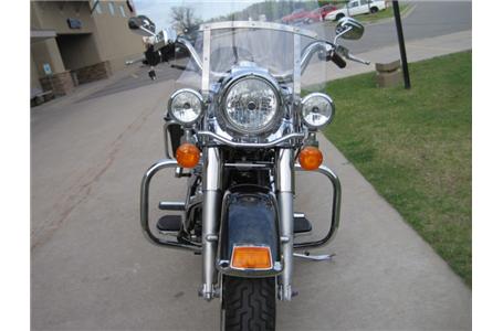 very nice road king with 2 1 exhaust